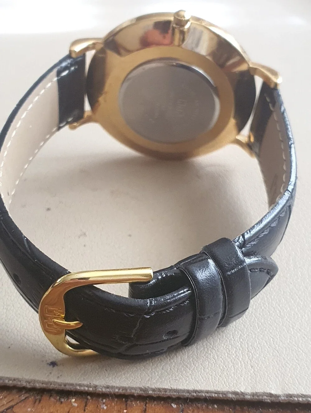 Q&Q Goldtone/White Leather Men's Watch